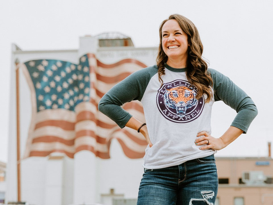 Tiger raglan